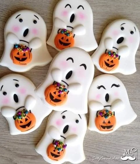 Decorative Halloween Ghosts Cookies for festive celebrations