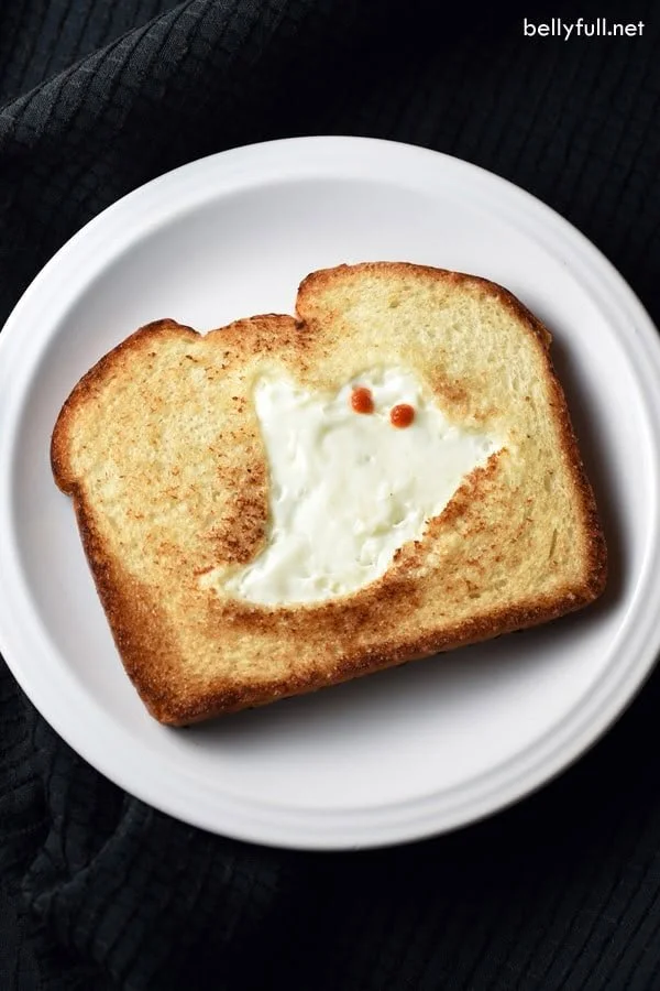 Halloween-themed ghost toast made for kids' breakfast